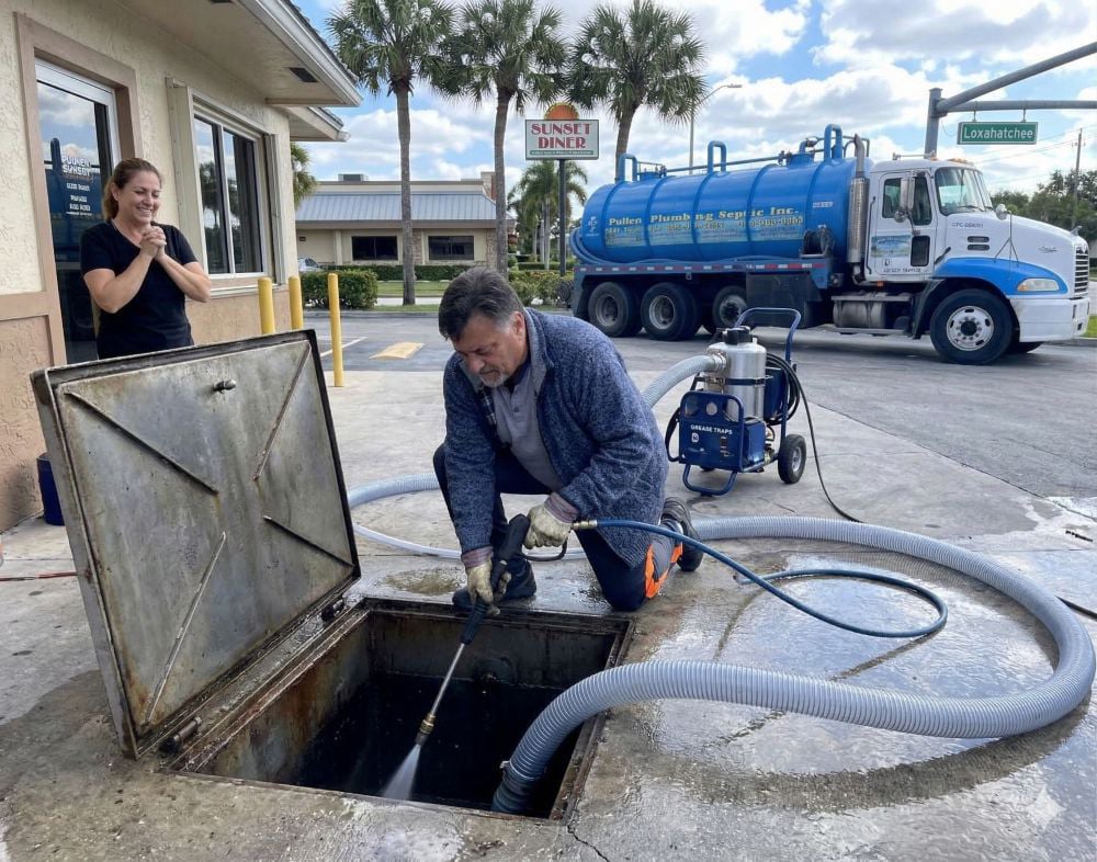Septic Tank Pumping West Palm Beach, FL by Pulles Plumbing Septic LLC